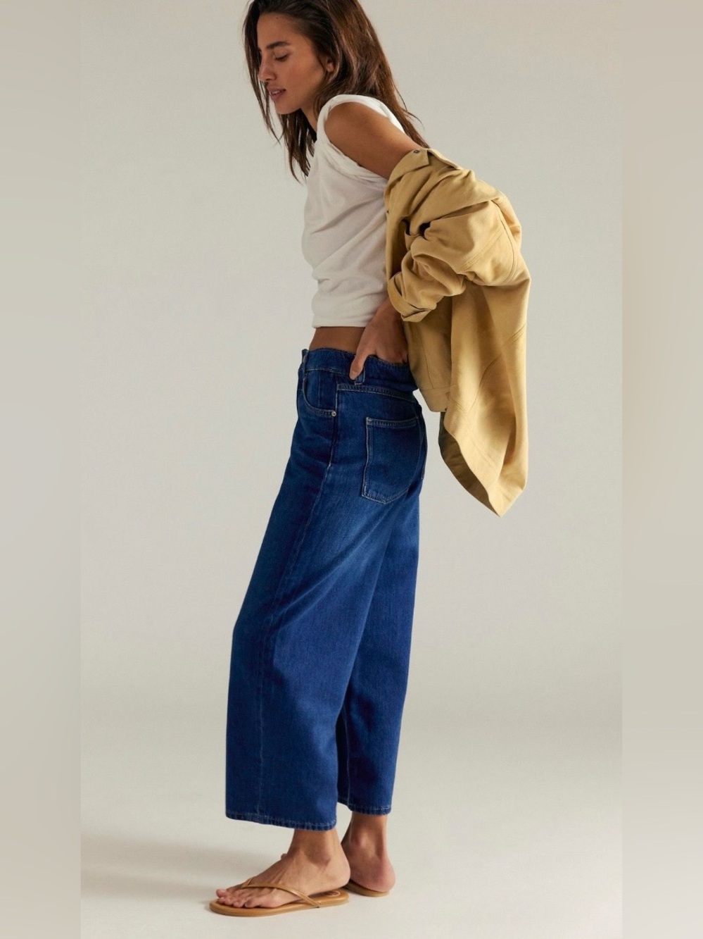 NWT FREE PEOPLE WE THE FREE CARINA ULTRA SOFT BOYFRIEND JEANS BARACUDA BLUE